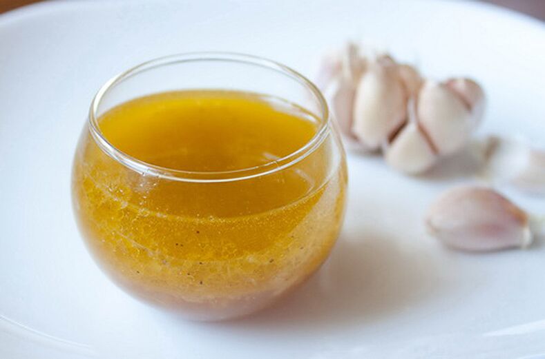 Garlic oil kills worms in the body
